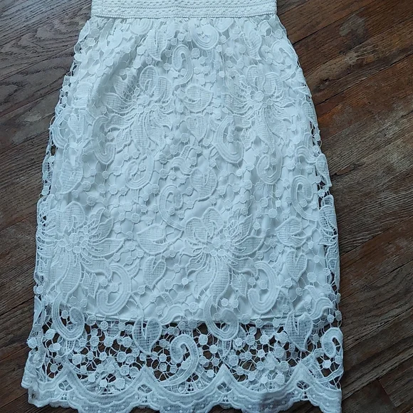 Skirts - Picture 15 of 16